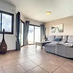 Rosa Gadis Villa